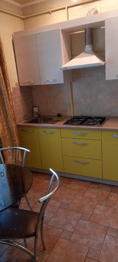Марка Вовчка 40 Leópolis Exterior foto