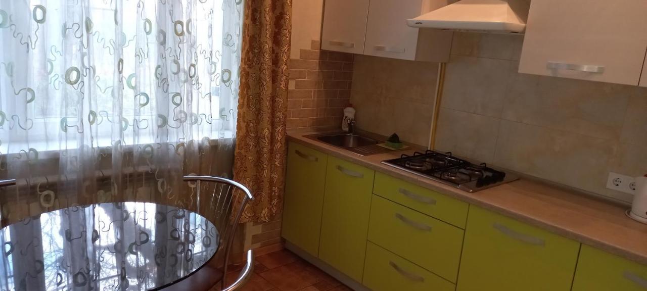 Марка Вовчка 40 Leópolis Exterior foto